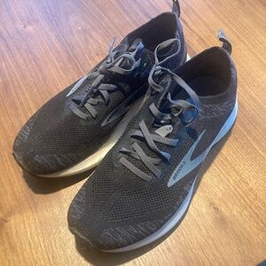Brooks Levitate 4